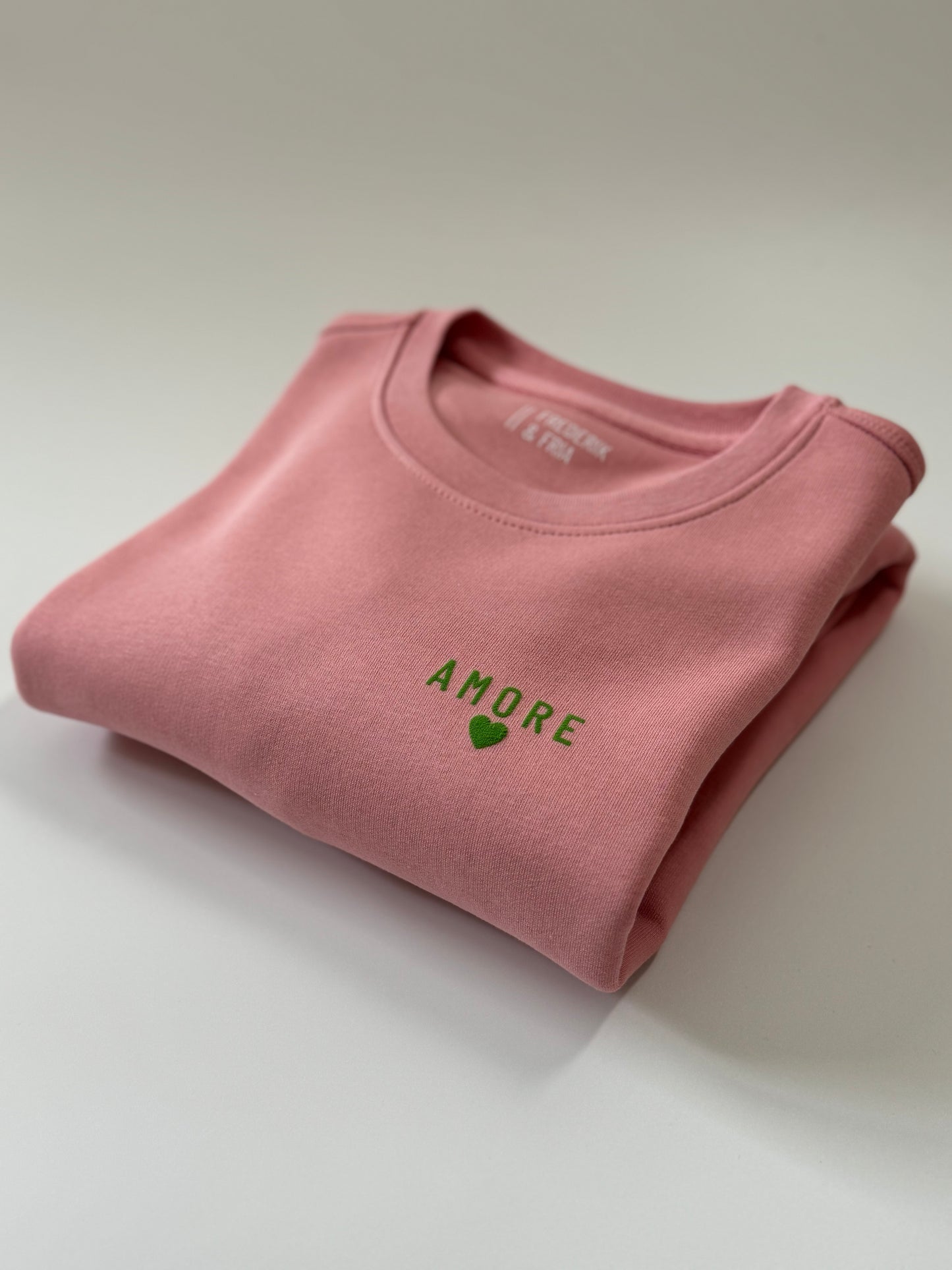 Sweatshirt Unisex 'Amore 🖤': Canyon Pink / Apfelgrün