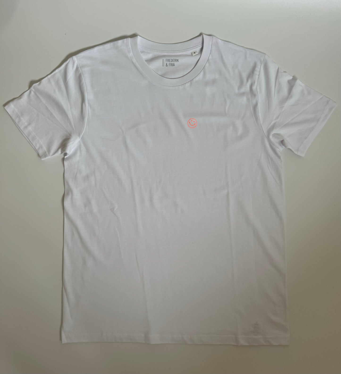 T-Shirt Unisex Friendly Smile: weiß / neon orange