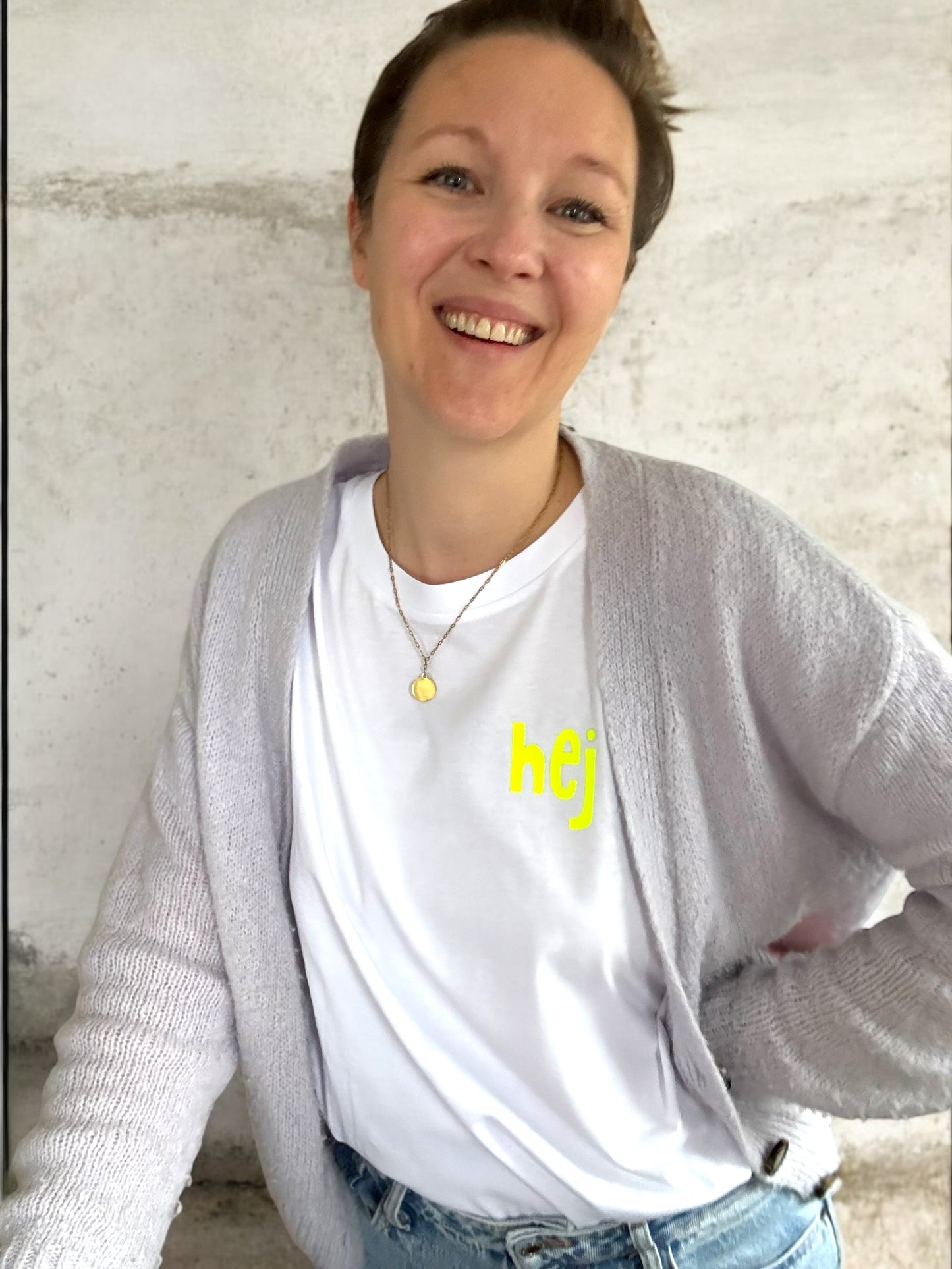 Frauen-Shirt, ‚hej‘: weiß / neon gelb