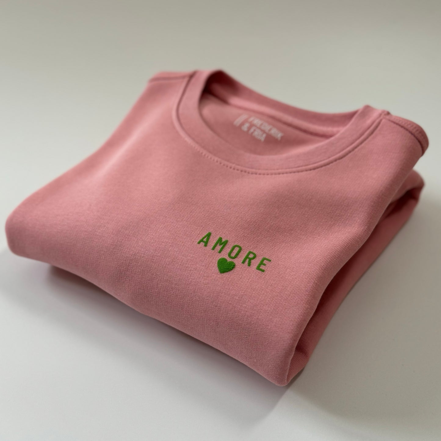 Sweatshirt Unisex 'Amore 🖤': Canyon Pink / Apfelgrün