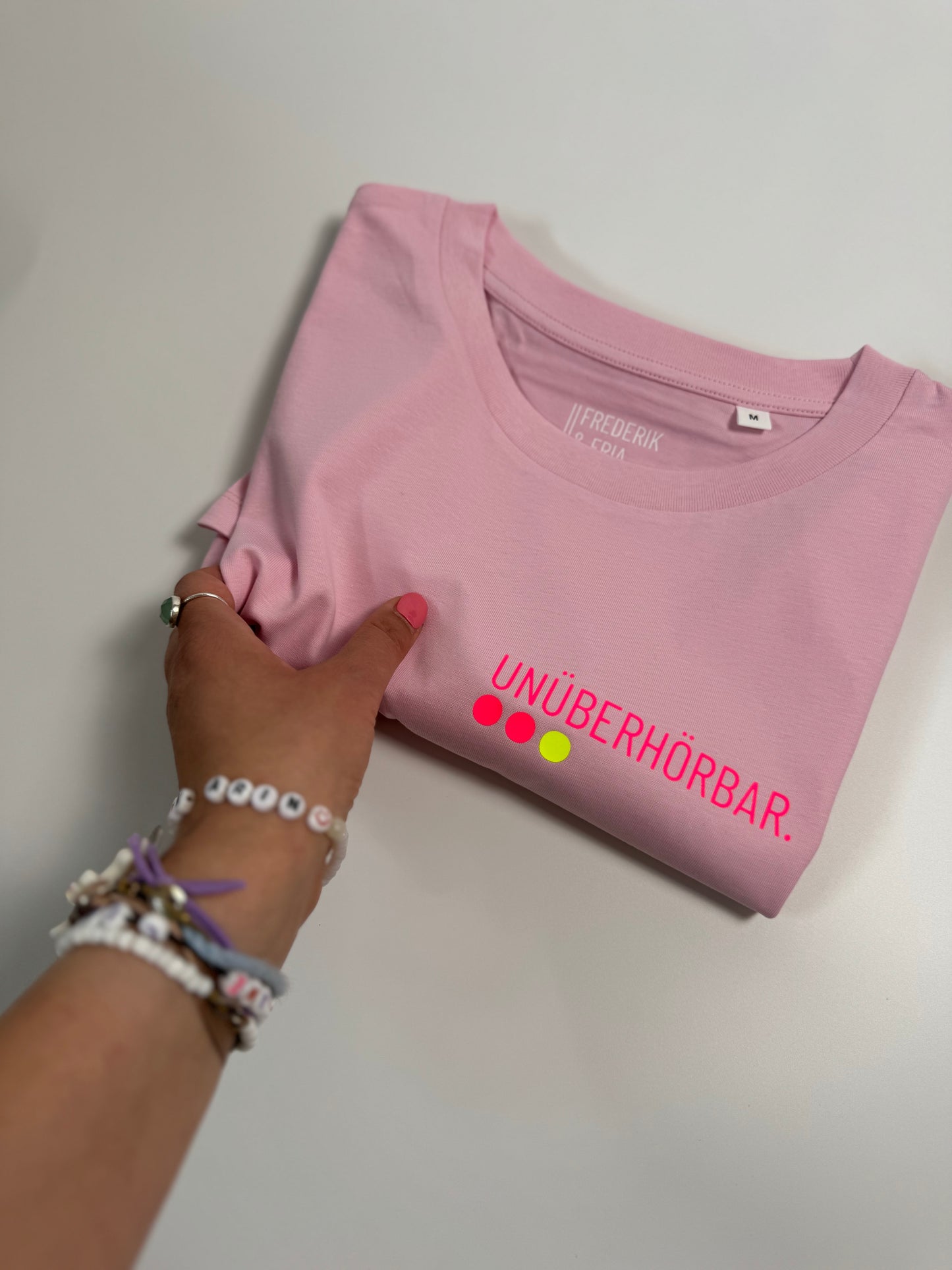T-Shirt Frauen ‚Unüberhörbar.‘