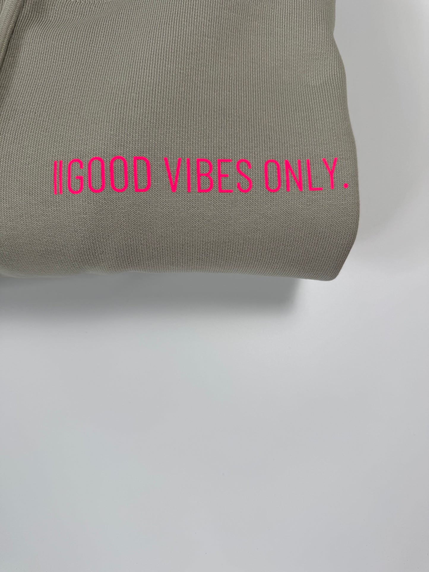 Hoodie Unisex 'Good Vibes Only.': Stone / Neon Pink