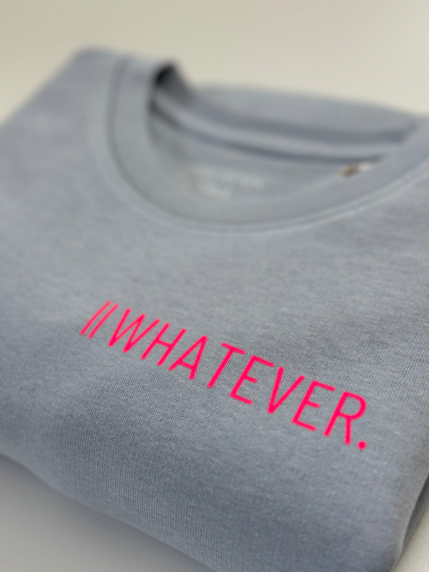 Sweatshirt Unisex 'Whatever.': Serene Blue / Neon Pink