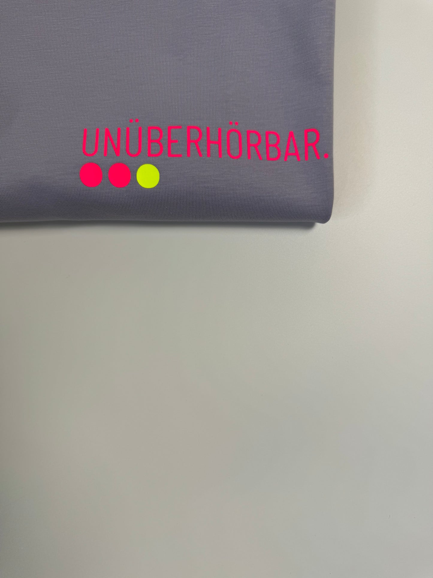 T-Shirt Frauen ‚Unüberhörbar.‘