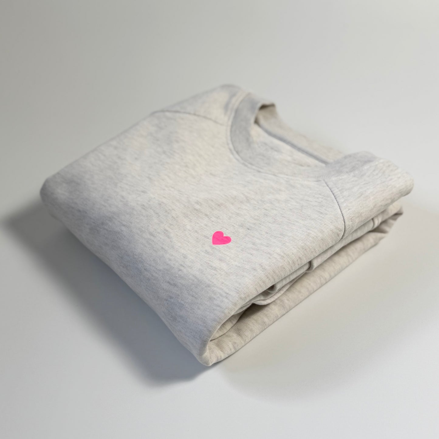 Frauen-Sweatshirt 🖤': Creme Heather / Neon Pink