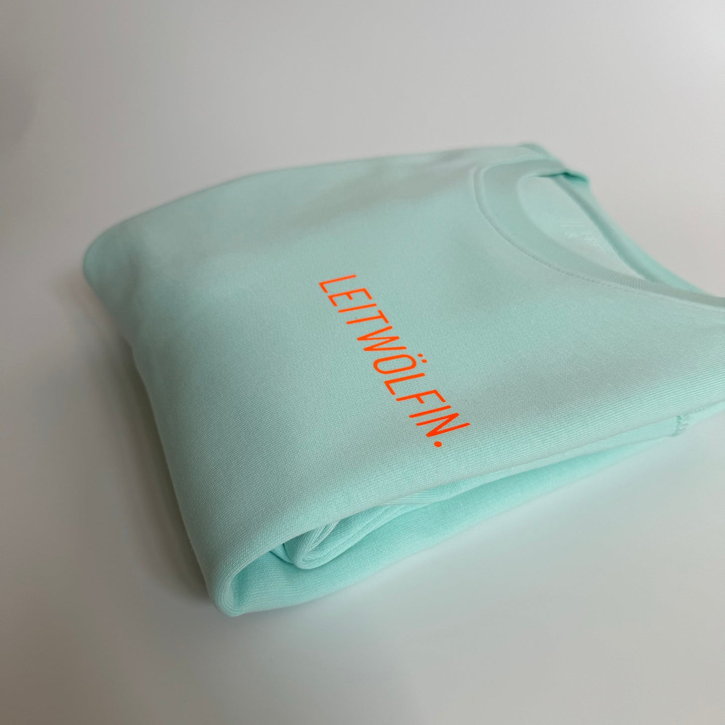 Sweatshirt Unisex 'Leitwölfin / Leitwolf.': Caribean Blue / Neon Orange