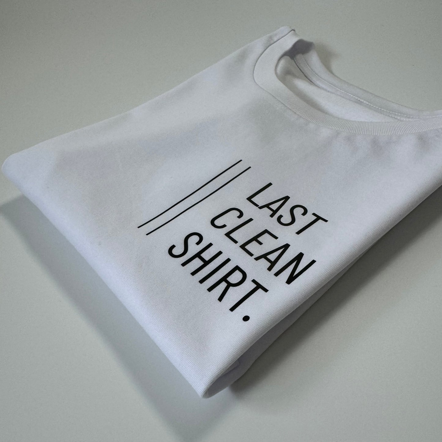 T-Shirt Unisex 'LAST CLEAN SHIRT': weiß / schwarz