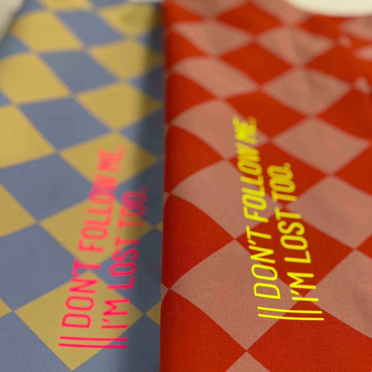 Einkaufstasche 'Don't follow me...' Raute Hellblau / Neon Pink