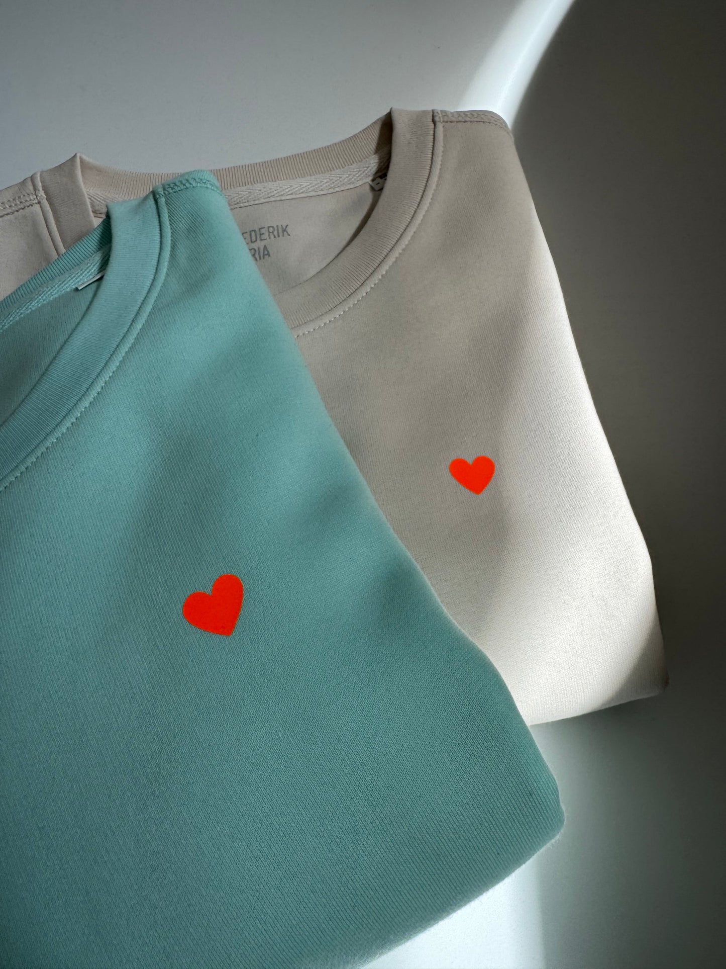 Sweatshirt Unisex, Herzdruck Neon Orange