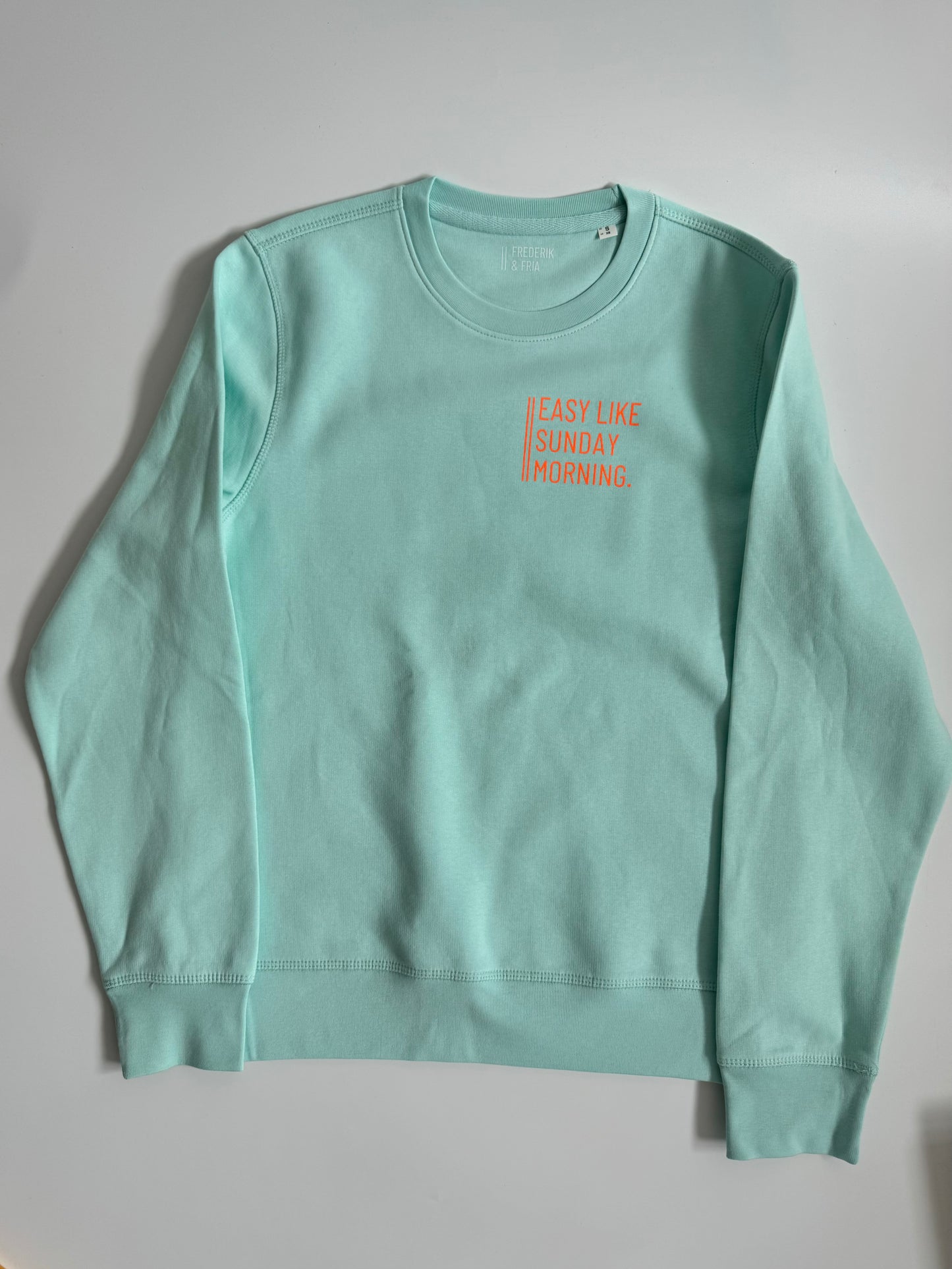 Sweatshirt Unisex 'Easy like Sunday morning.': Caribean Blue / Neon Orange