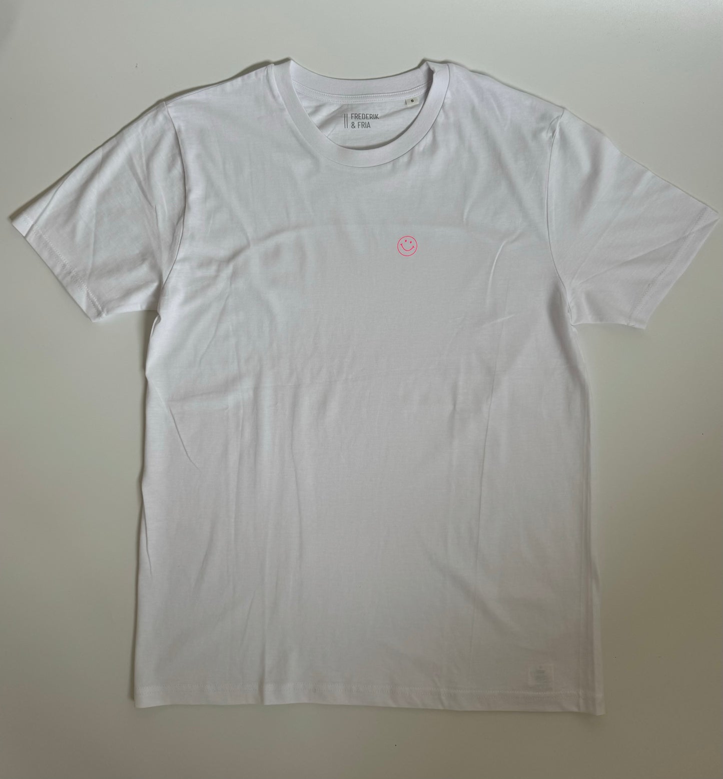 T-Shirt Unisex Friendly Smile: weiß / neon pink