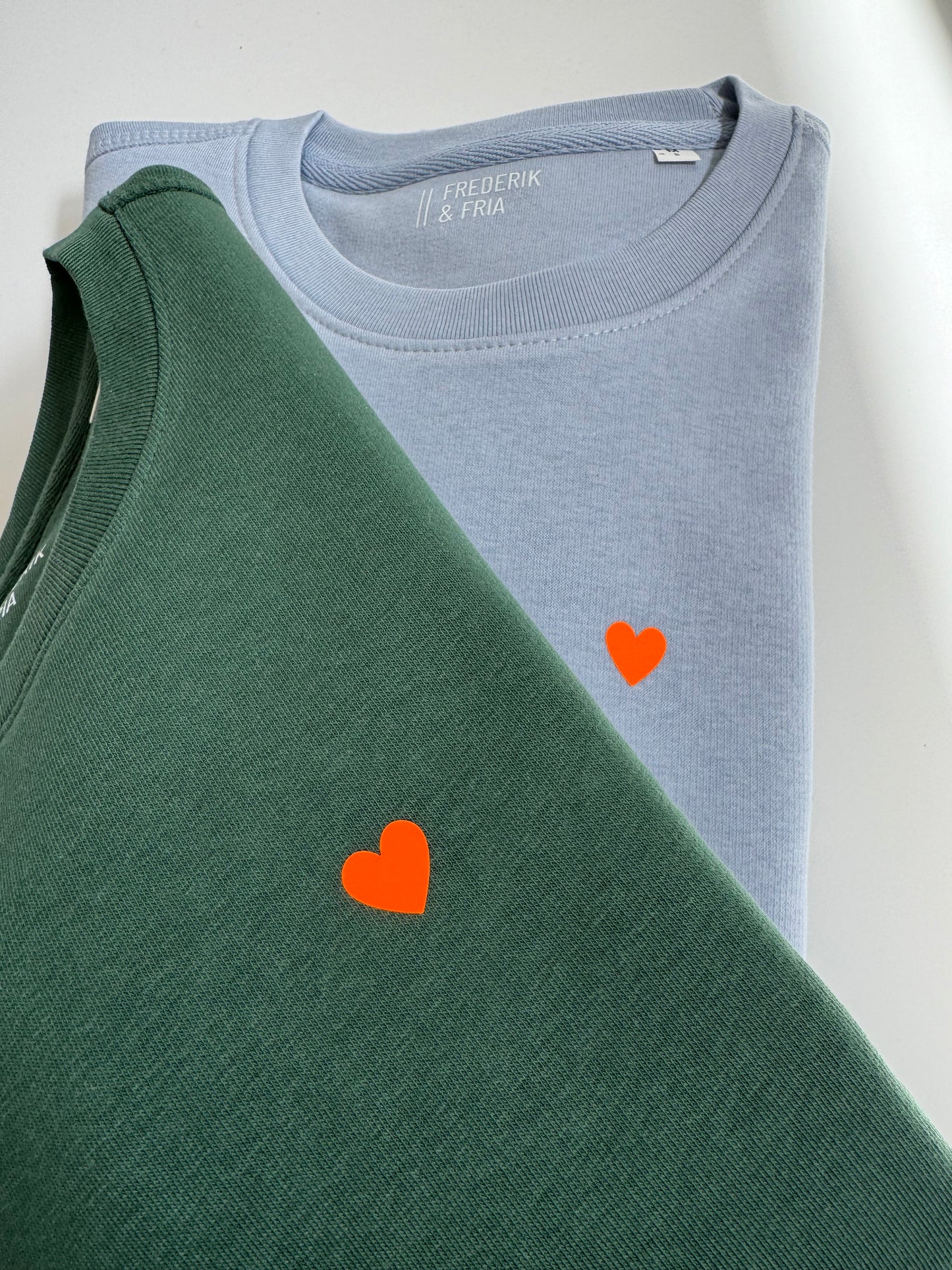 Sweatshirt Unisex, Herzdruck Neon Orange