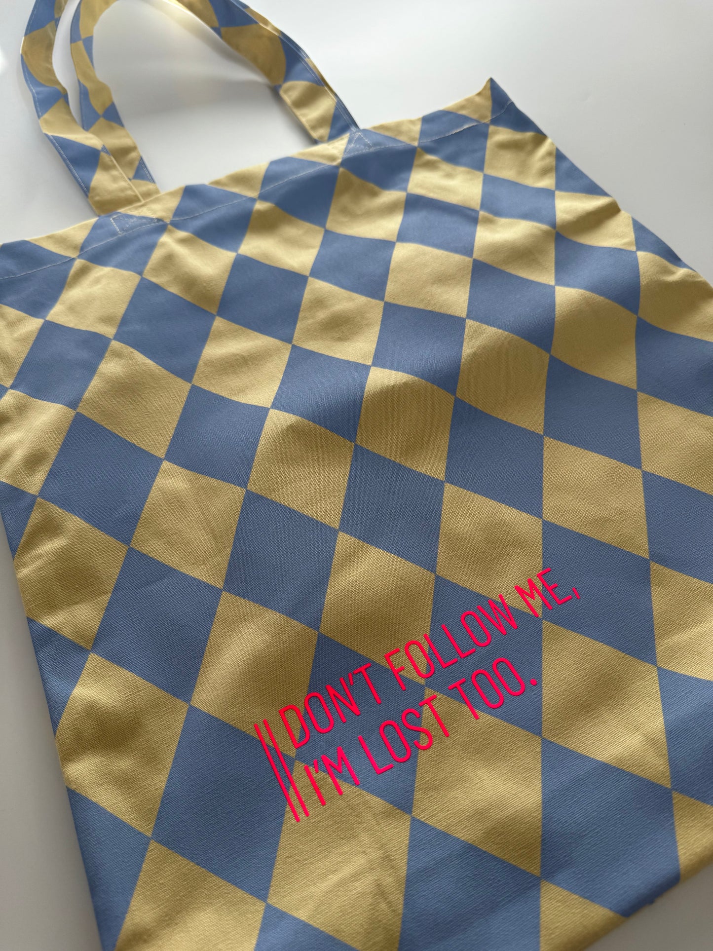 Einkaufstasche 'Don't follow me...' Raute Hellblau / Neon Pink