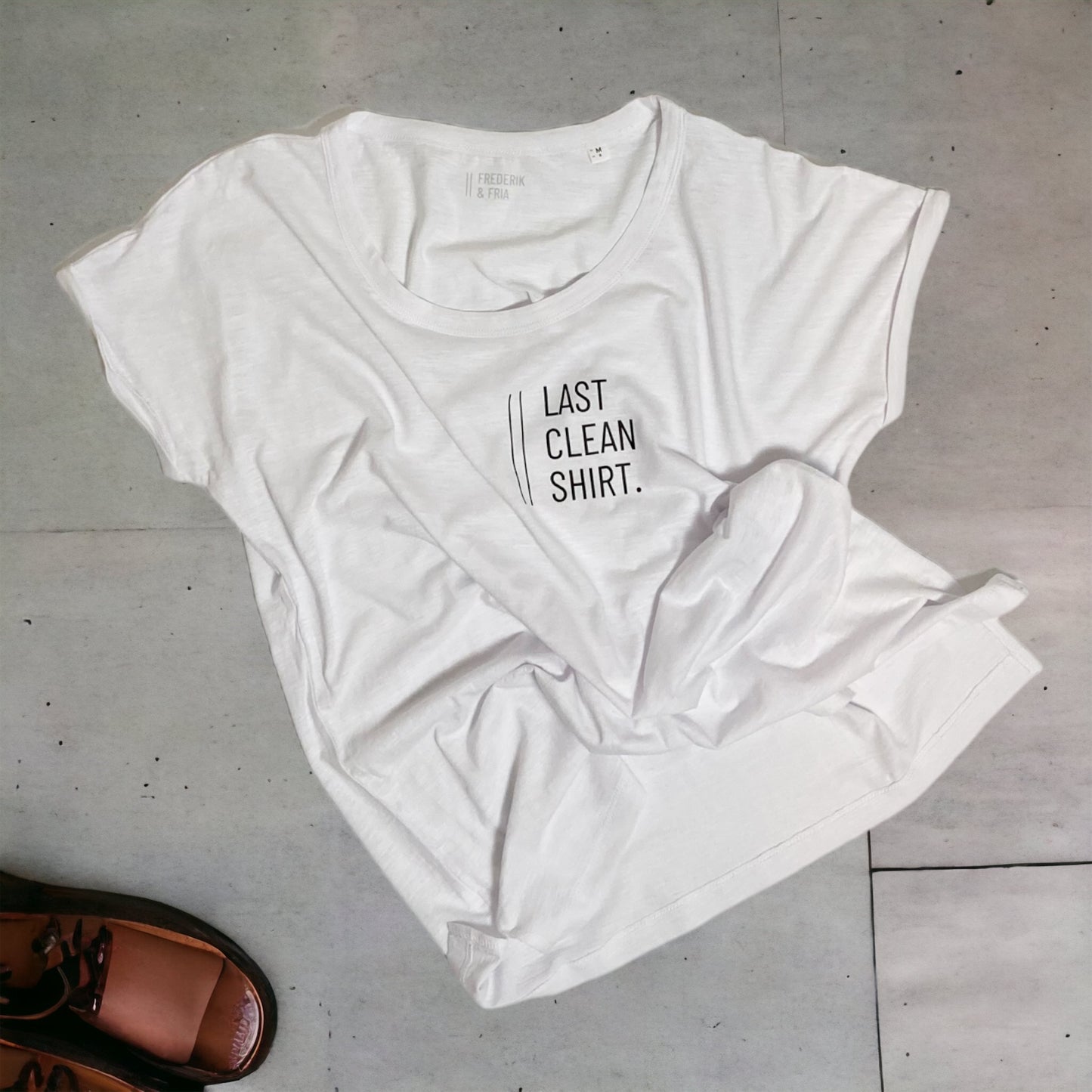T-Shirt Unisex 'LAST CLEAN SHIRT': weiß / schwarz