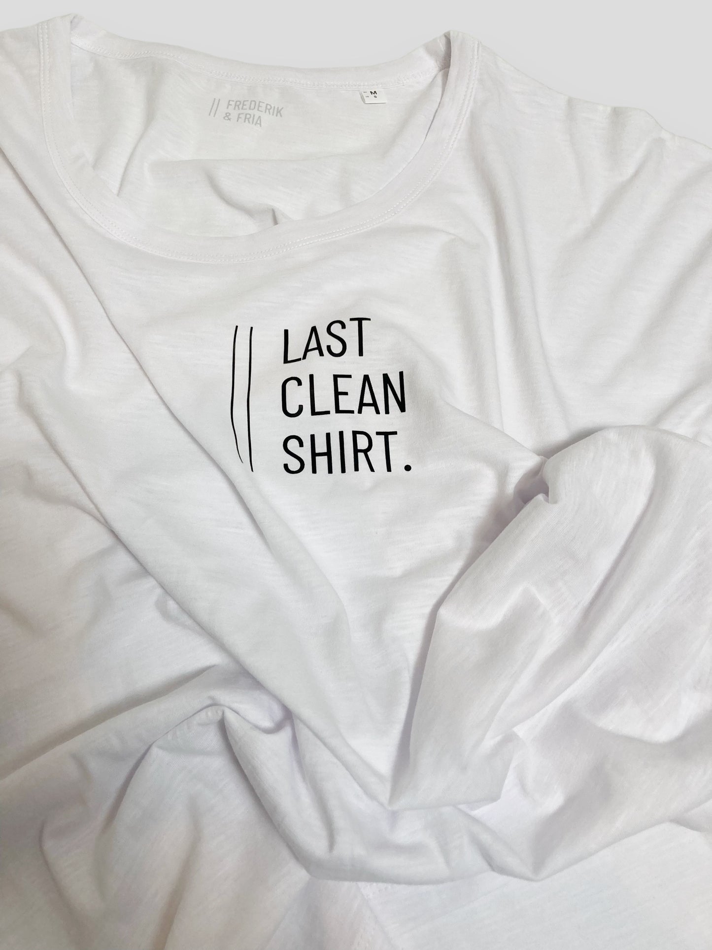T-Shirt Unisex 'LAST CLEAN SHIRT': weiß / schwarz