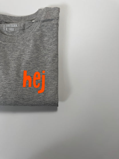 T-Shirt Unisex 'hej': grau / neon orange