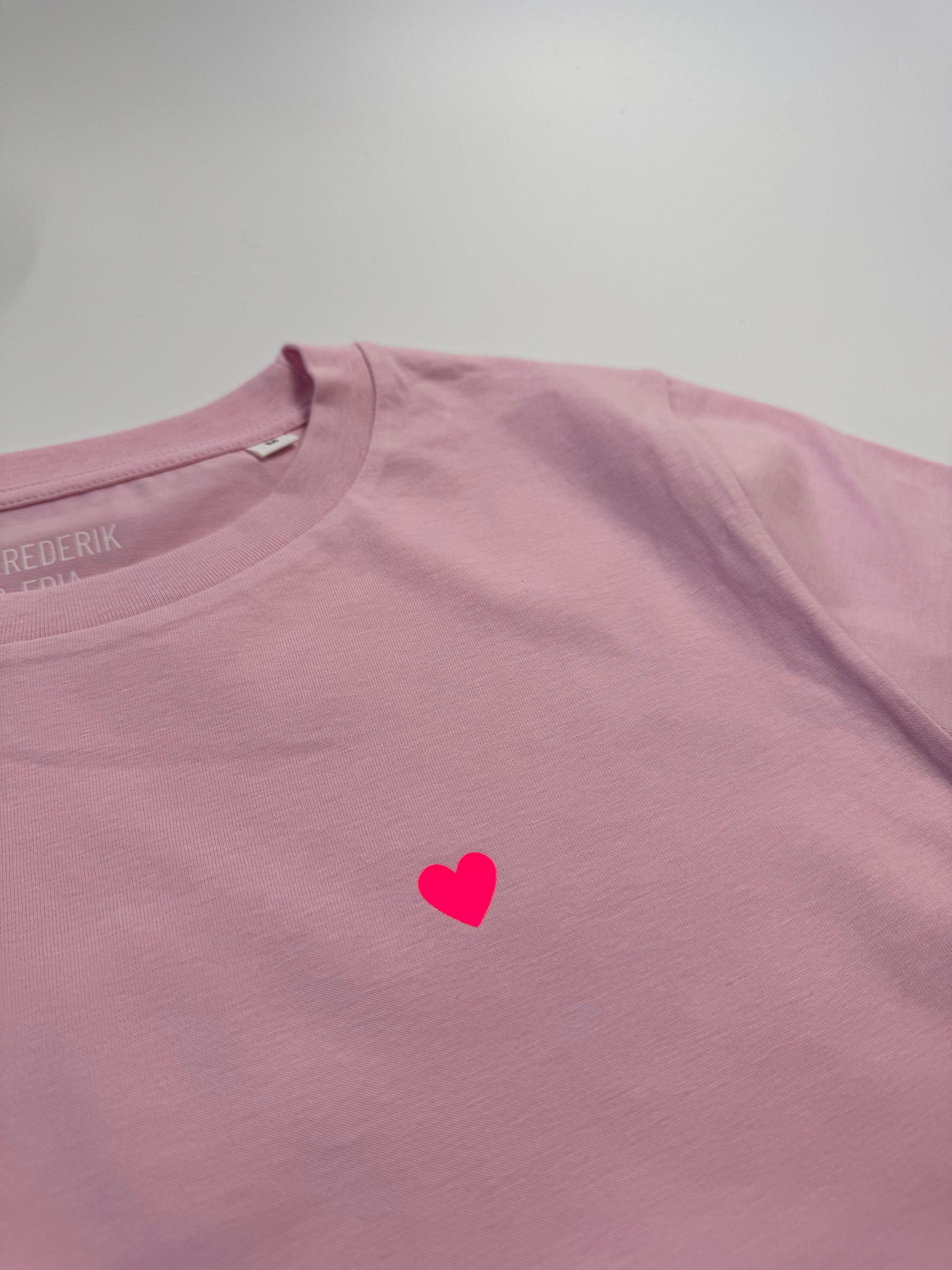 T-Shirt Frauen Herzdruck (B): Rosa / Neon Pink