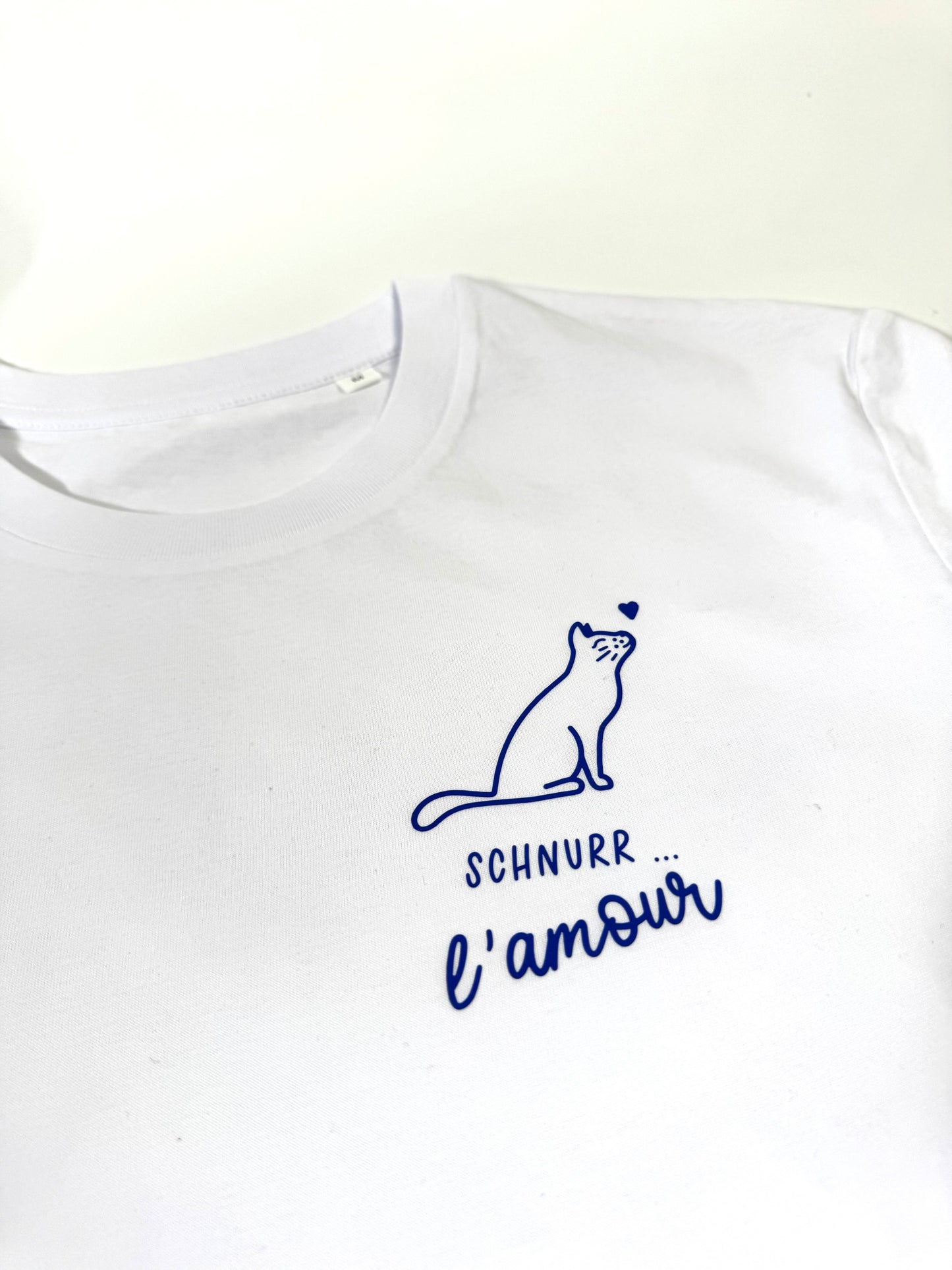 T-Shirt Unisex Katze Schnurr l‘amour (B), Weiß / Blau