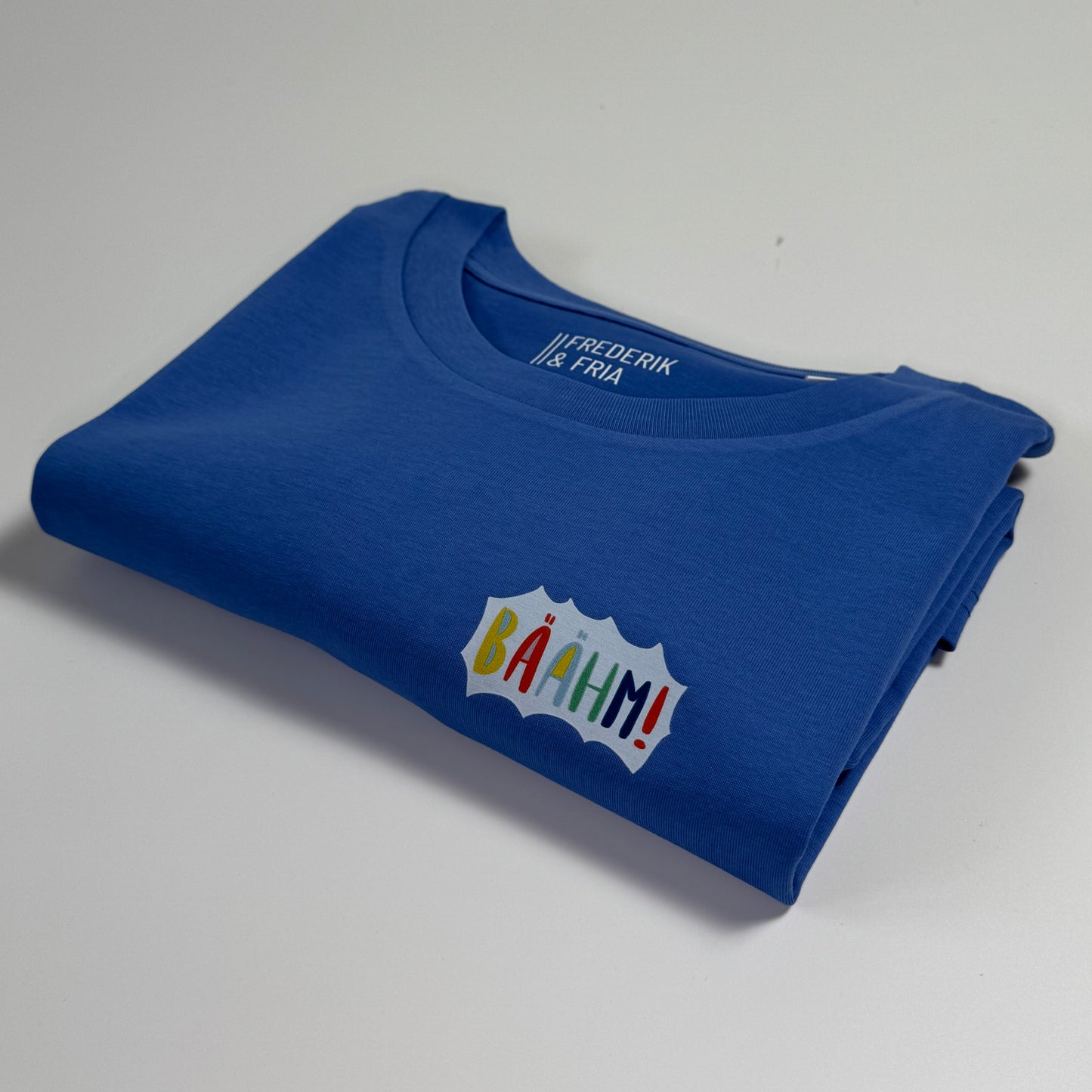 T-Shirt Unisex ‚Bäähm!‘: blau