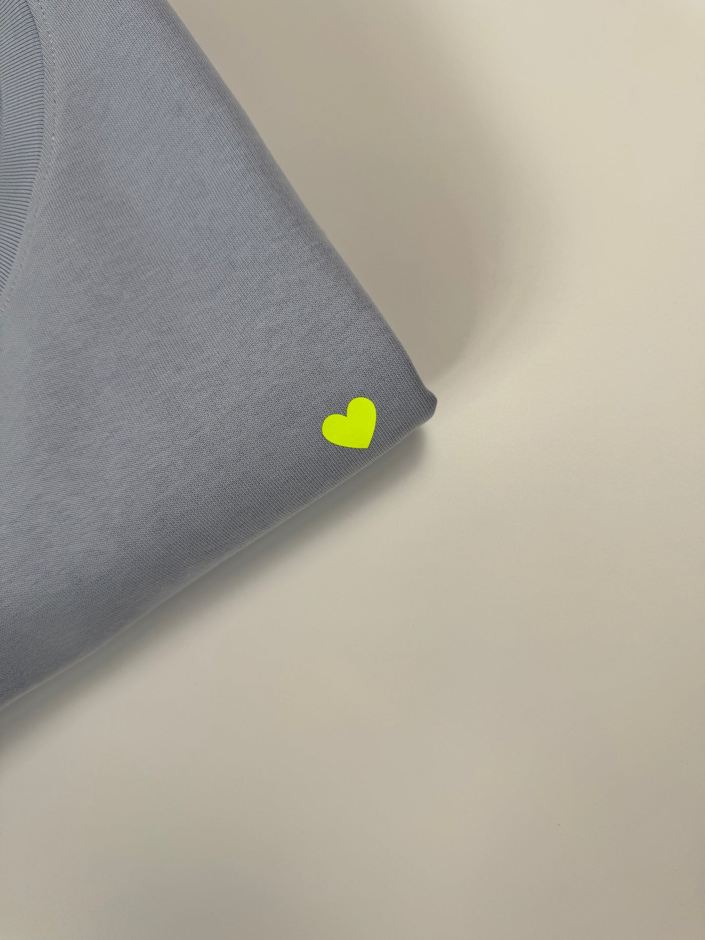 Sweatshirt Unisex Herzdruck: Serene Blue / Neon Gelb