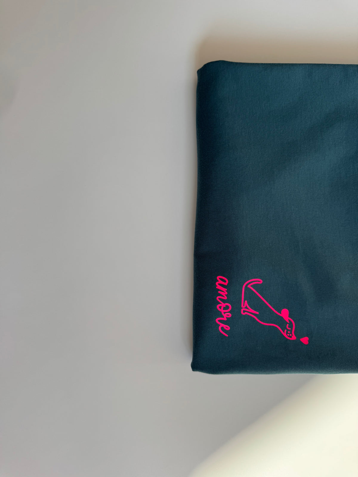 T-Shirt Frauen Hund Amore: Petrol / Neon Pink