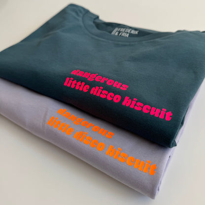 T-Shirt, Frauen, ‚Dangerous little disco biscuit‘, Petrol, Lila / Neon Pink, Neon Orange