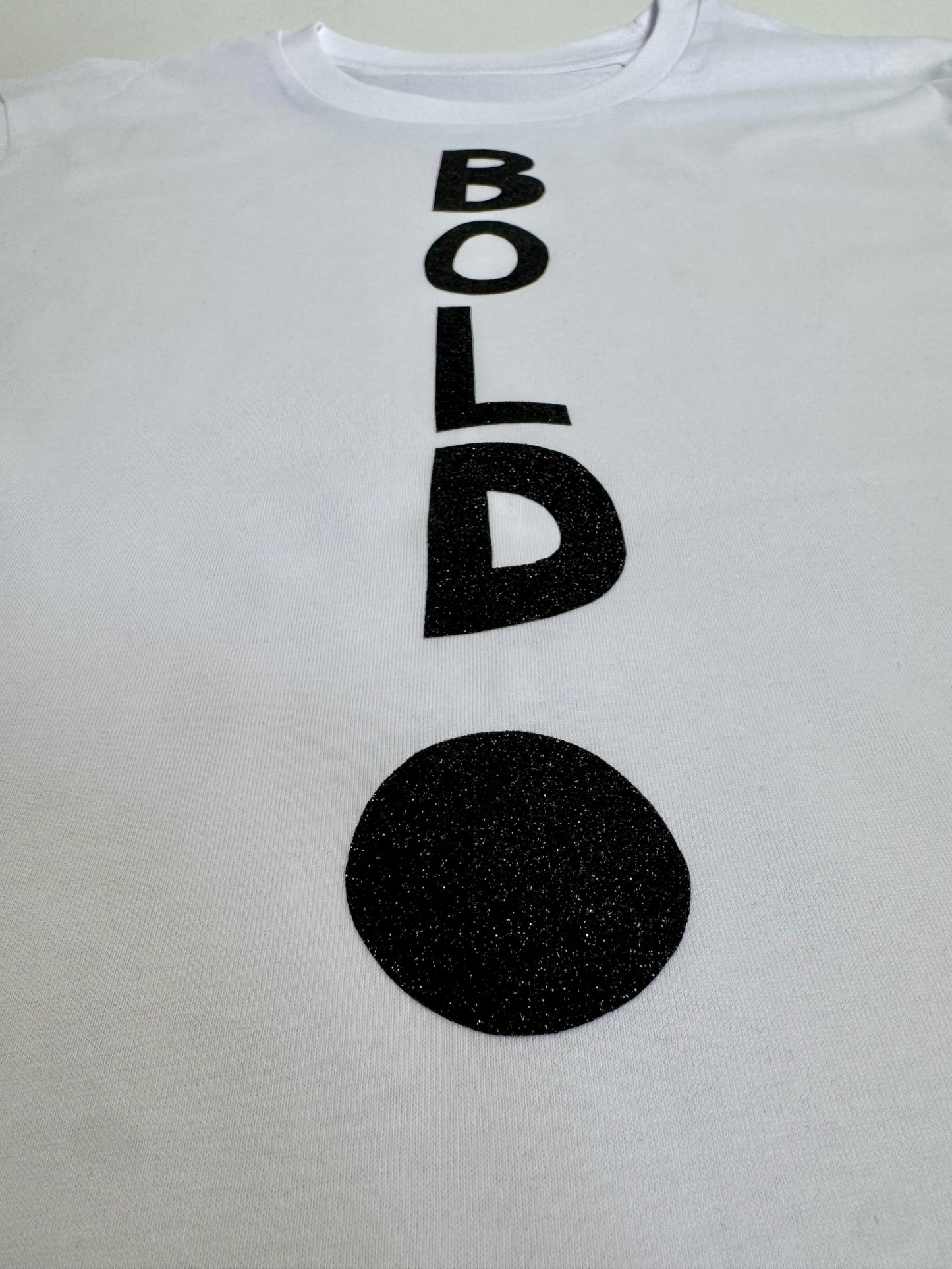 T-Shirt Unisex, BOLD, Weiß / Schwarz Glitzer, Lila Glitzer