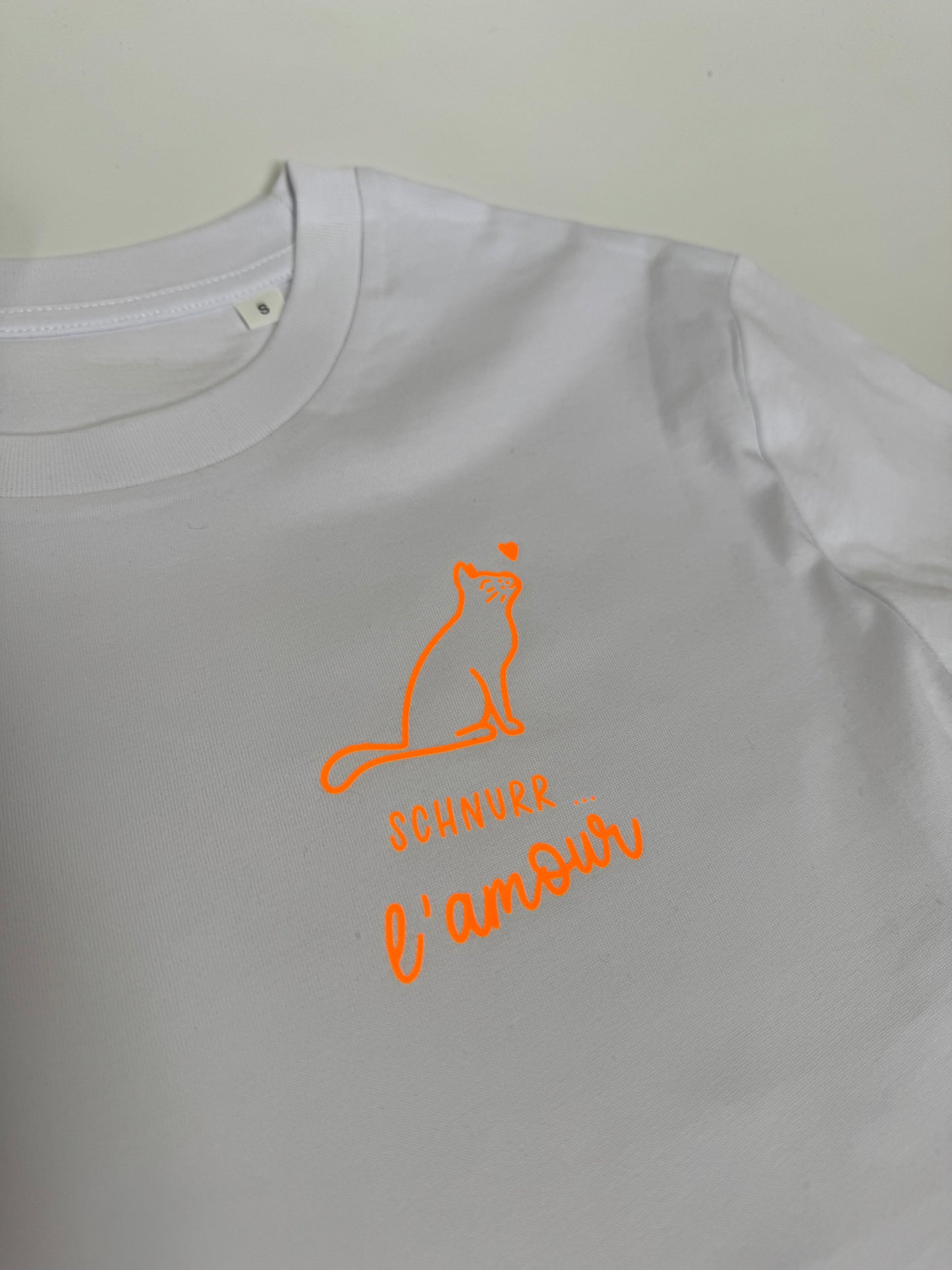 T-Shirt Unisex Katze Schnurr l‘amour, Weiß / Neon Orange