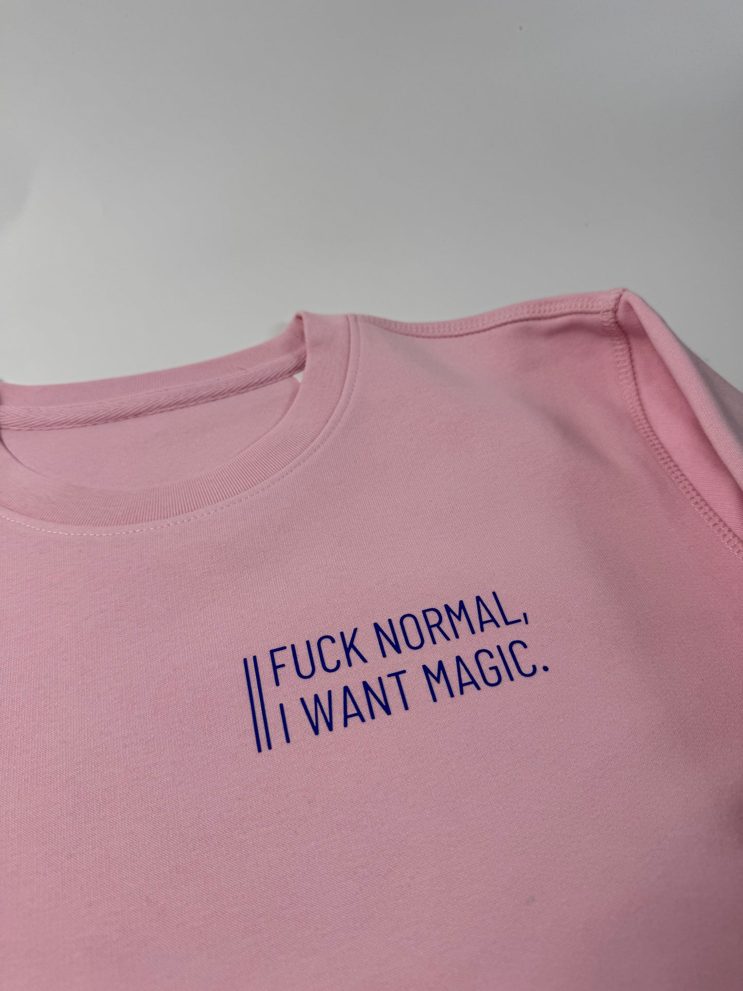 Sweatshirt Unisex ‚Fuck normal, I want magic.‘ (B), Rosa / Blau
