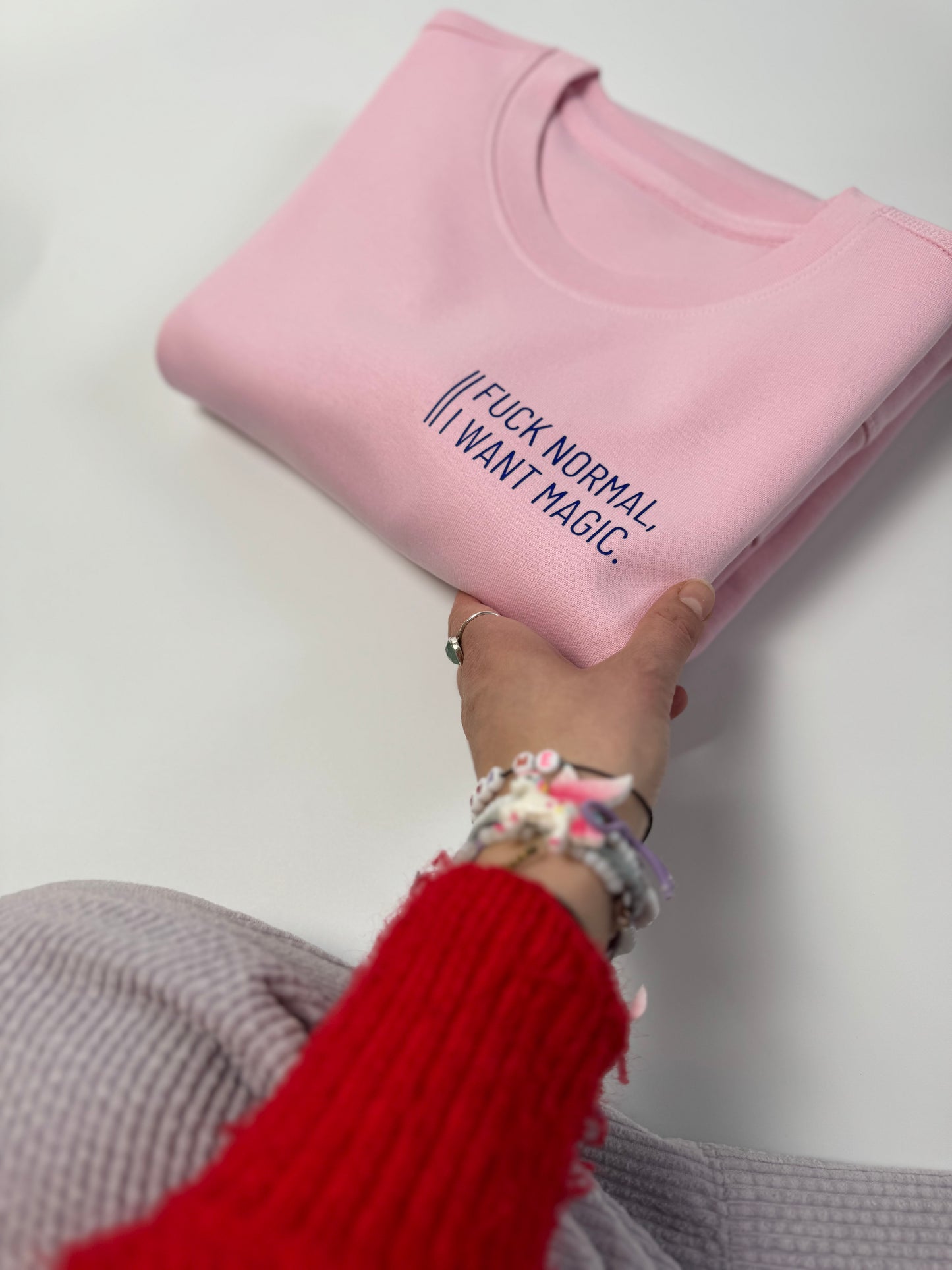 Sweatshirt Unisex ‚Fuck normal, I want magic.‘, Rosa | Blau