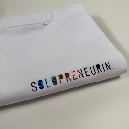 T-Shirt Frauen ‚Solopreneurin’, Weiß / Regenbogen