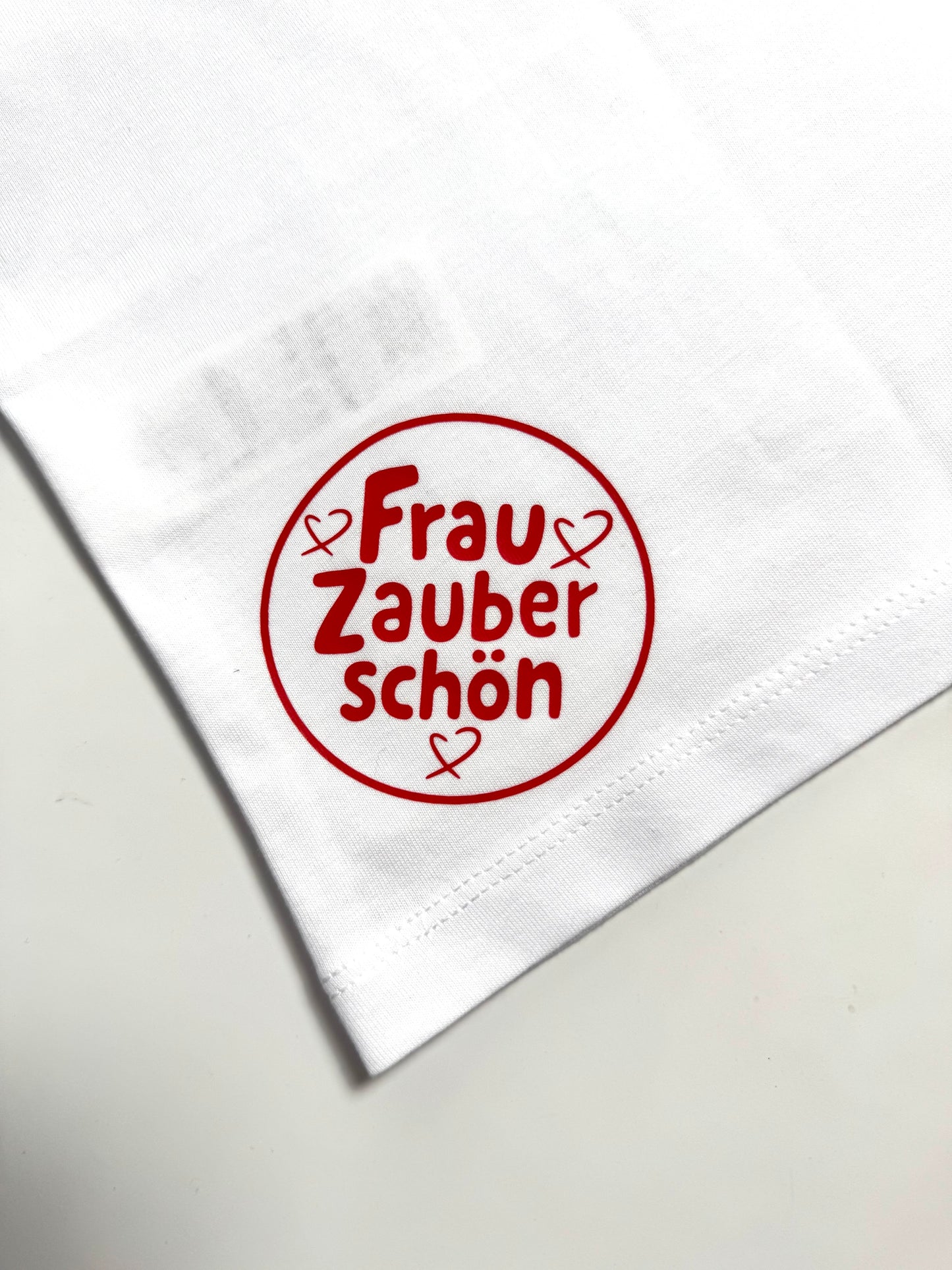 T-Shirt Frauen, Rundhals, Frau Zauberschön, Weiß / Rot