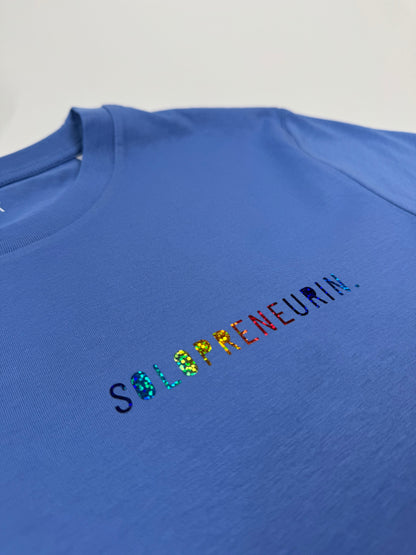 T-Shirt Unisex, ‚Solopreneurin’, Blau / Regenbogen