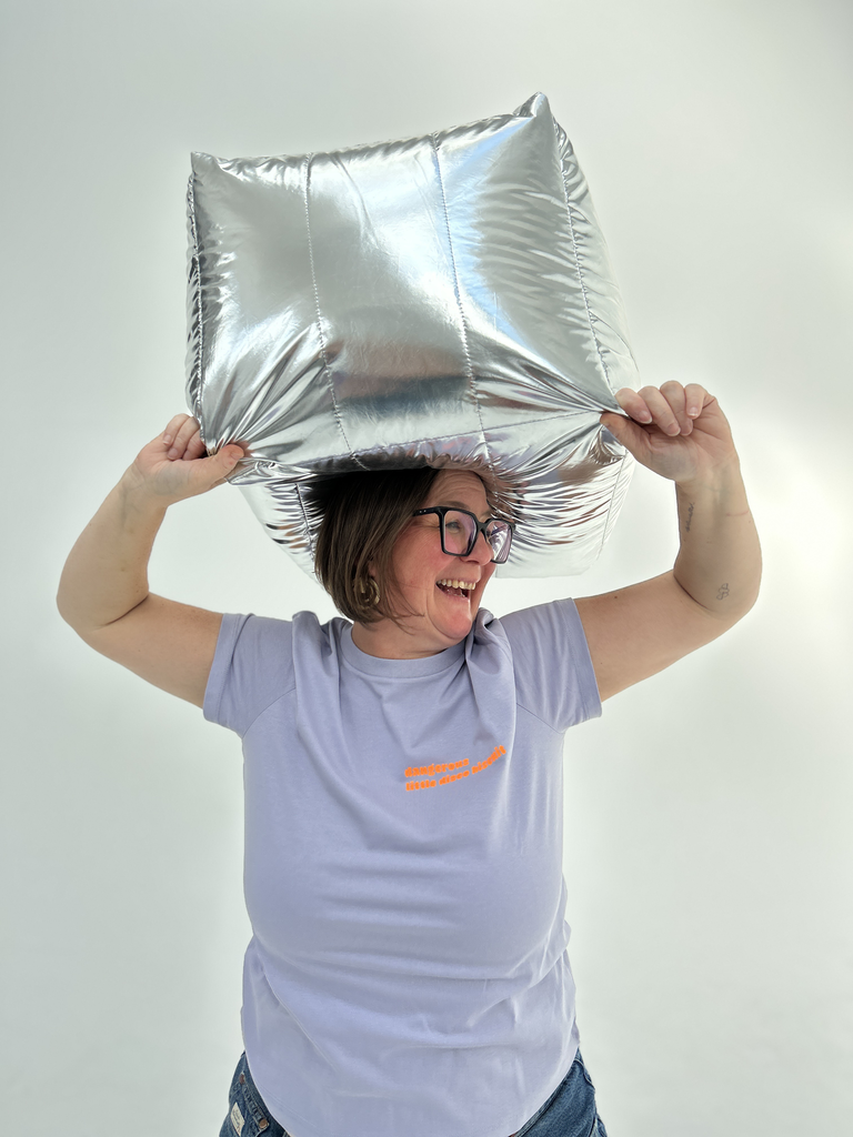 T-Shirt, Frauen, ‚Dangerous little disco biscuit‘, Petrol, Lila / Neon Pink, Neon Orange