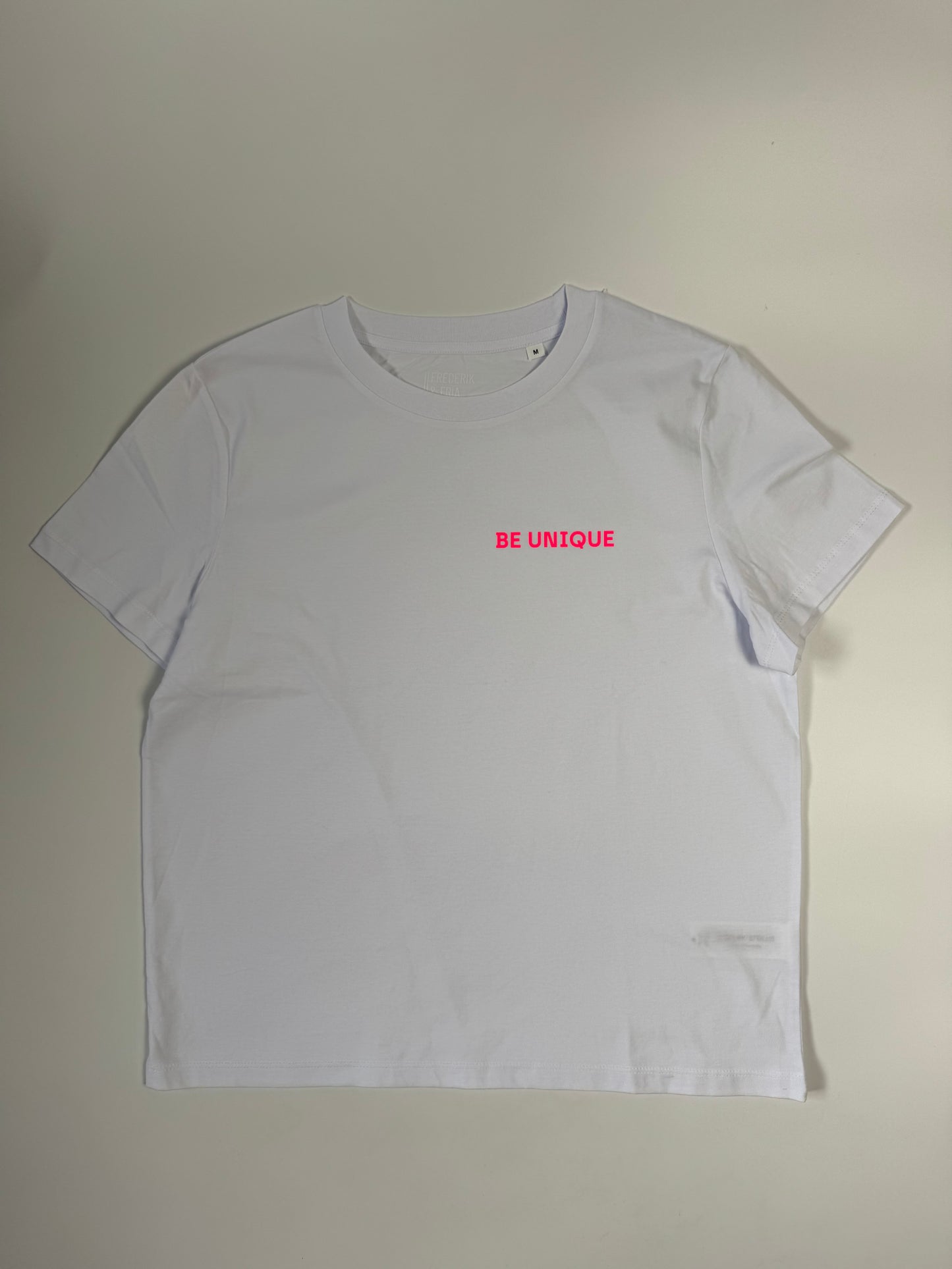 T-Shirt Frauen ‚Be unique’, Weiß / Neon Pink